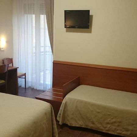 Hotel Beaurivage Fano Quarto foto
