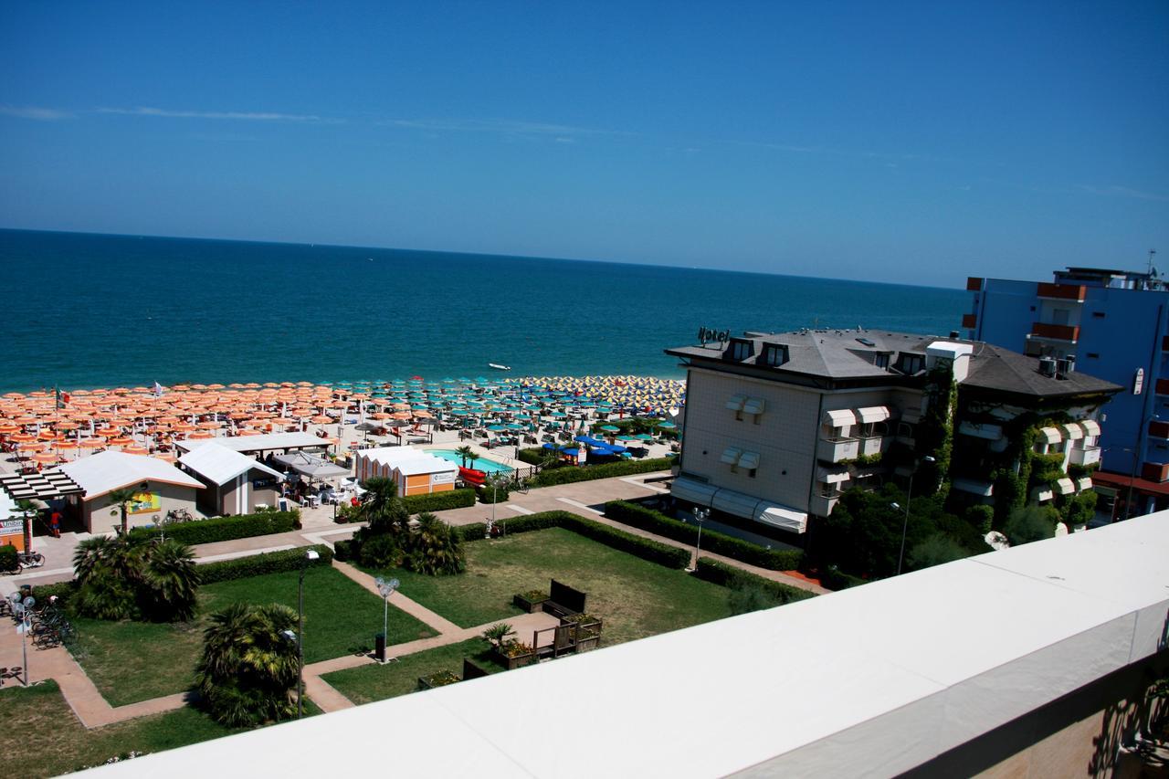Hotel Beaurivage Fano Exterior foto