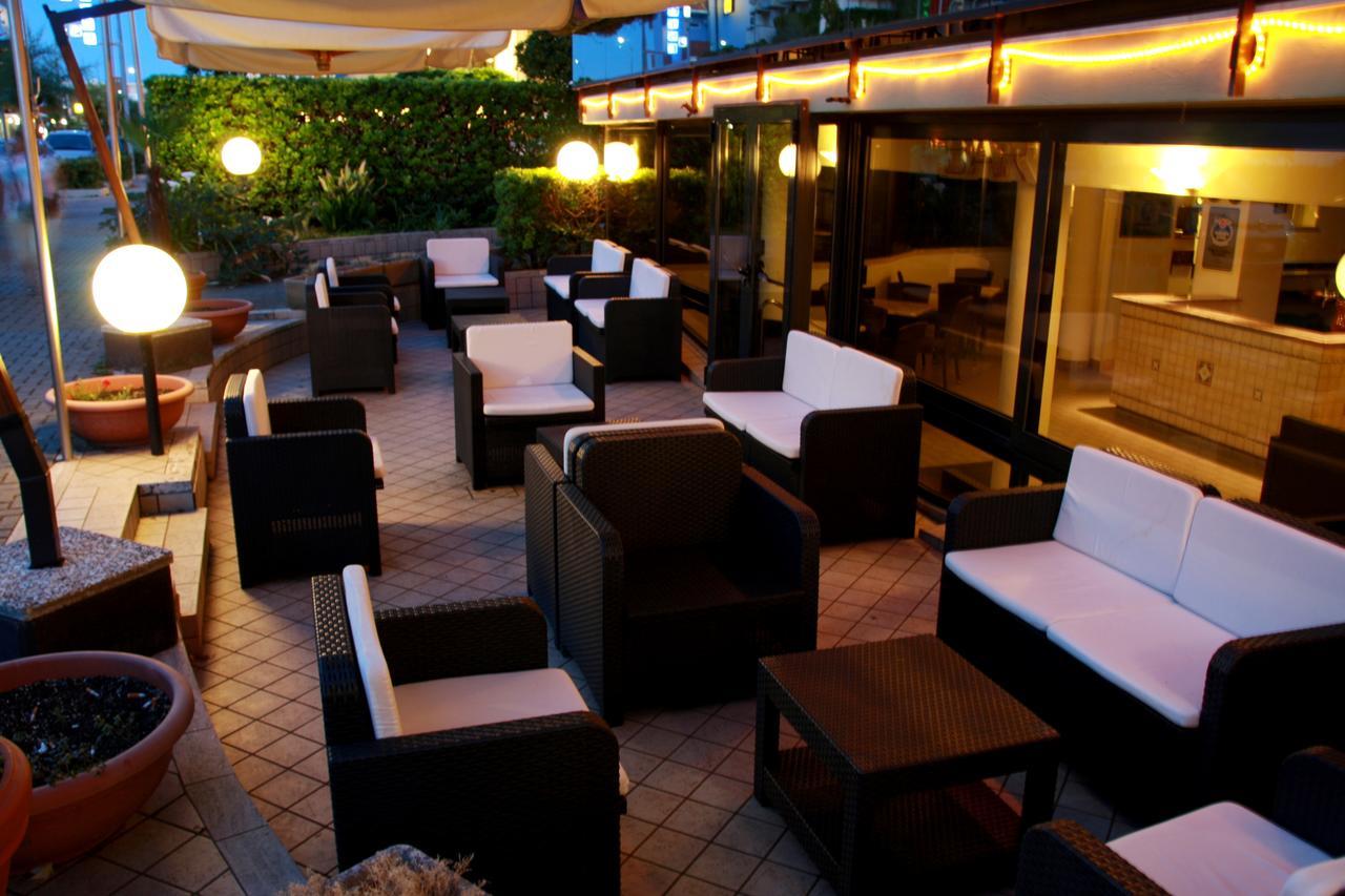 Hotel Beaurivage Fano Exterior foto